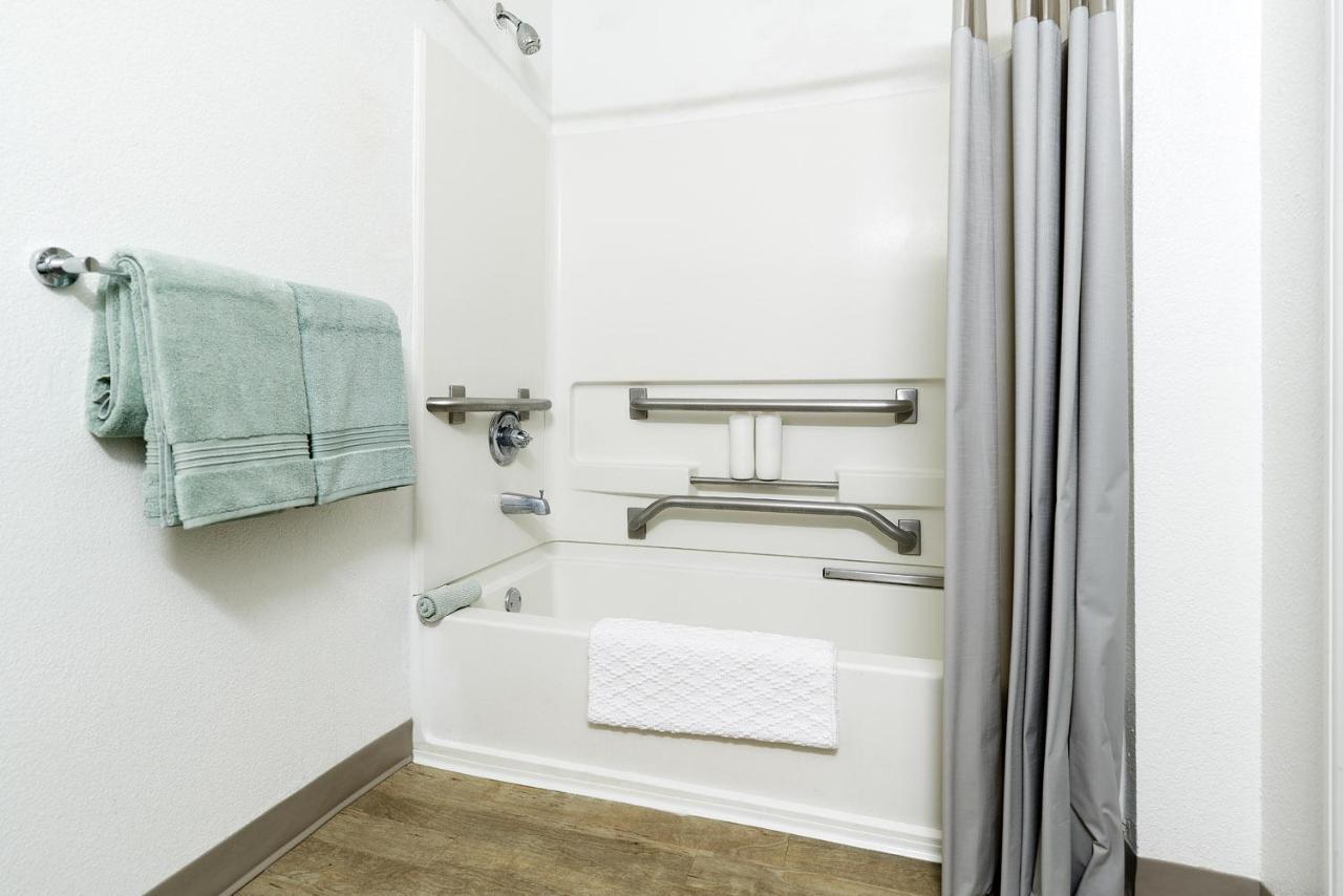 Intown Suites Extended Stay West Palm Beach Fl - Military Trail Rd 외부 사진