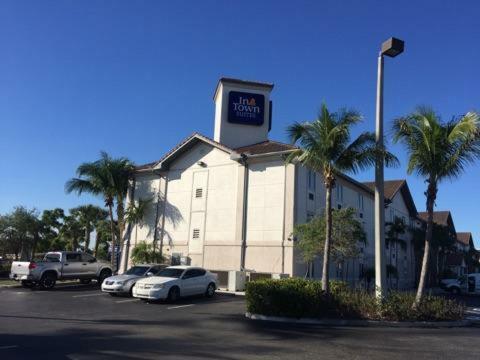 Intown Suites Extended Stay West Palm Beach Fl - Military Trail Rd 외부 사진